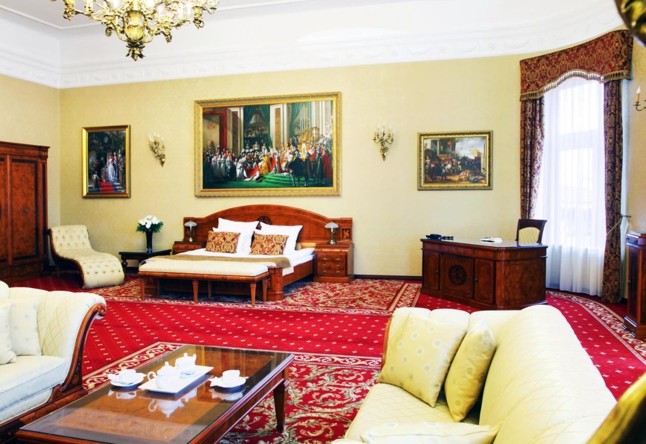 Palac Zelechow Spa & Wellness Exteriör bild