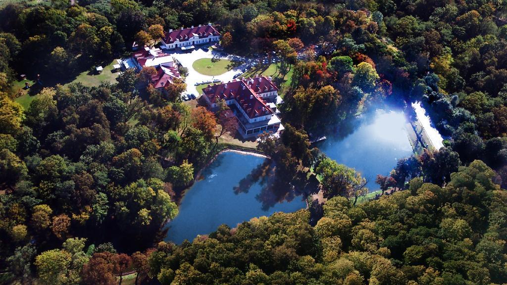 Palac Zelechow Spa & Wellness Exteriör bild