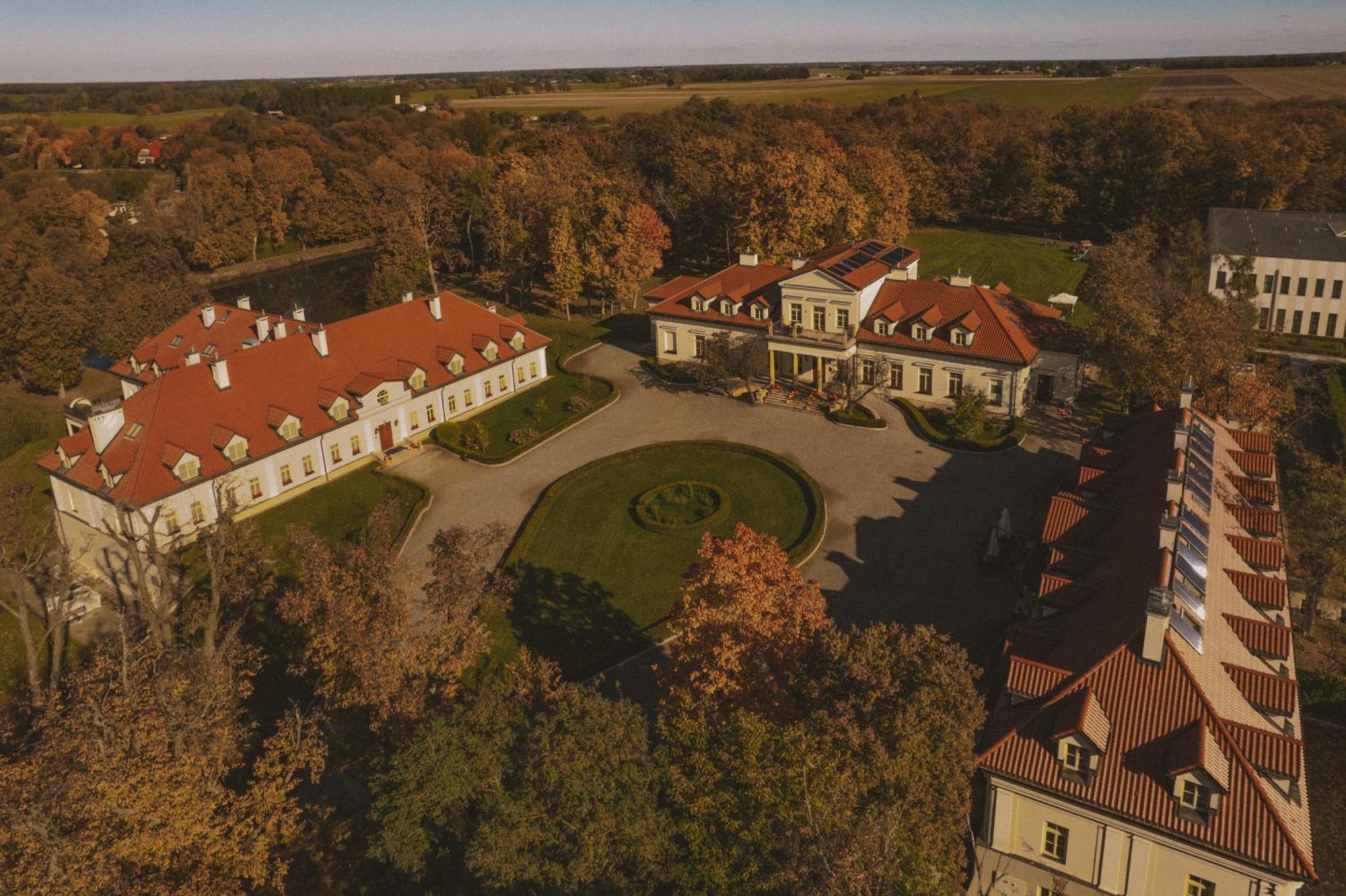 Palac Zelechow Spa & Wellness Exteriör bild