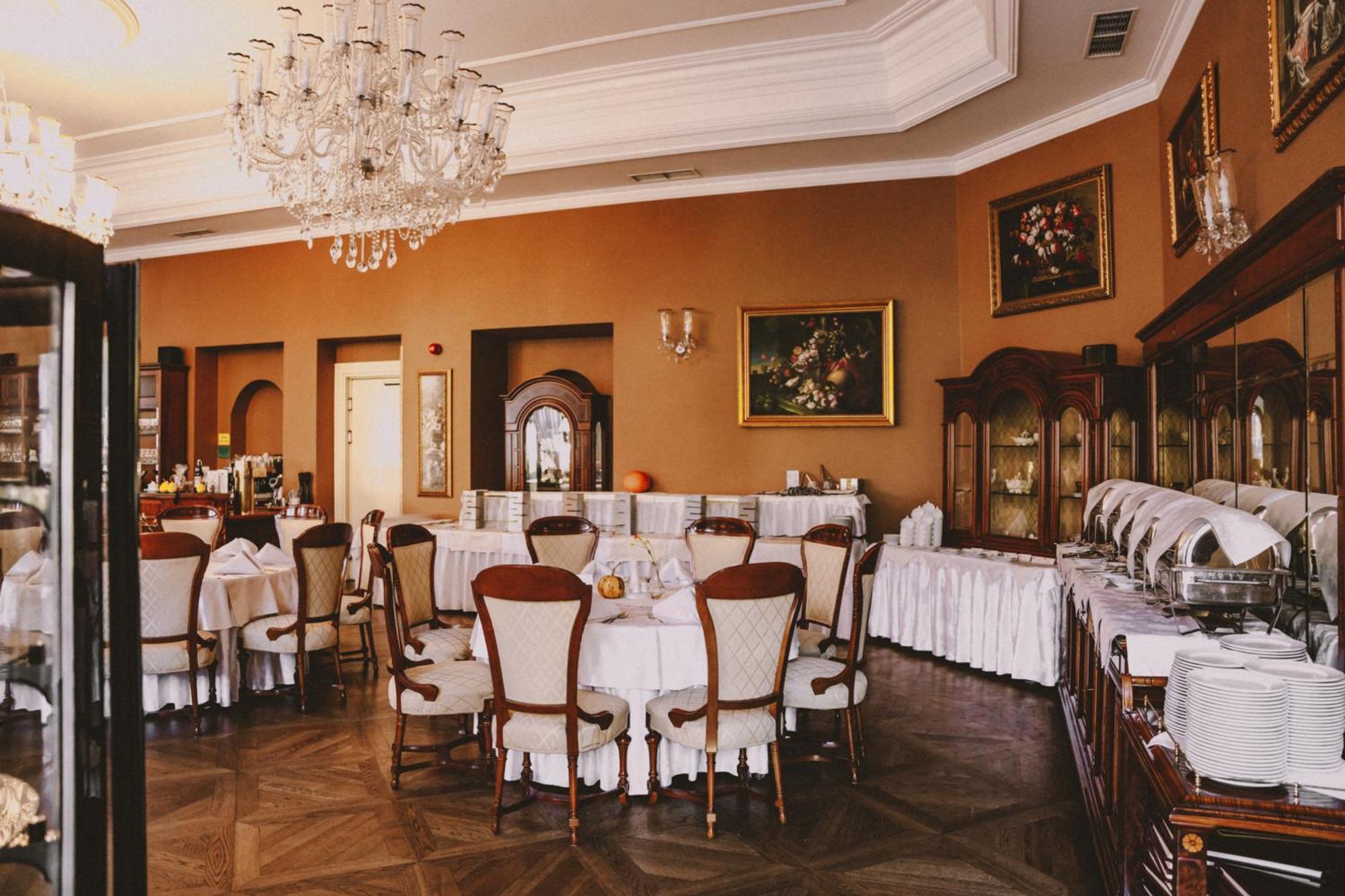 Palac Zelechow Spa & Wellness Exteriör bild