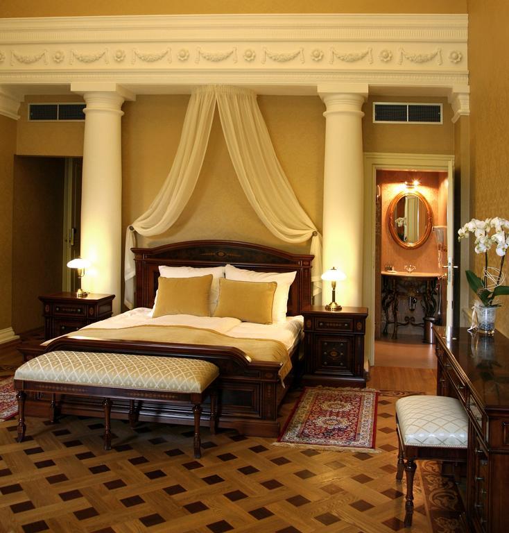 Palac Zelechow Spa & Wellness Exteriör bild